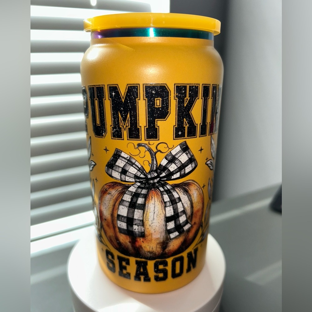 Pumpkin season can tumbler